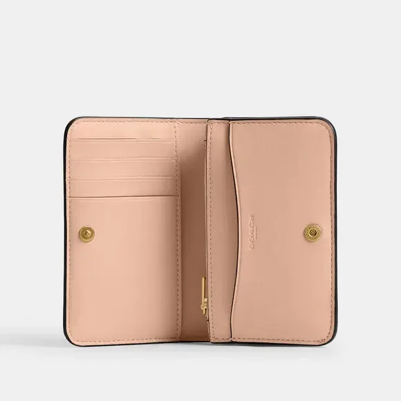 Essential Slim Card Case - Picture 2 of 6